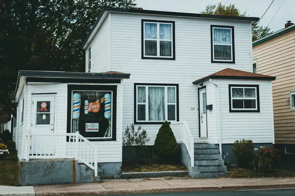 1. They Live Modestly - On Purpose (Image Credits: Pexels)