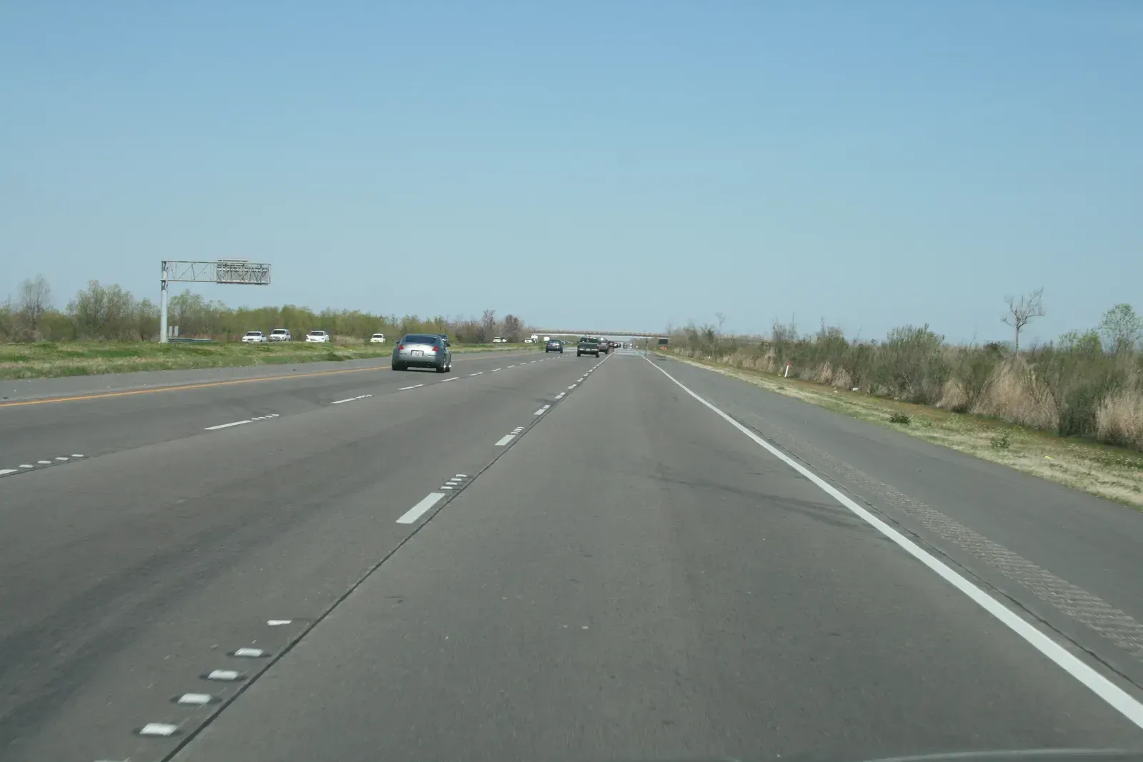 Interstate 10 Through Louisiana: A Trucker's Death Trap Description (Image Credits: Own work (Original text: I (Wxstorm (talk)) created this work entirely by myself.), CC BY-SA 3.0, https://commons.wikimedia.org/w/index.php?curid=17655367)