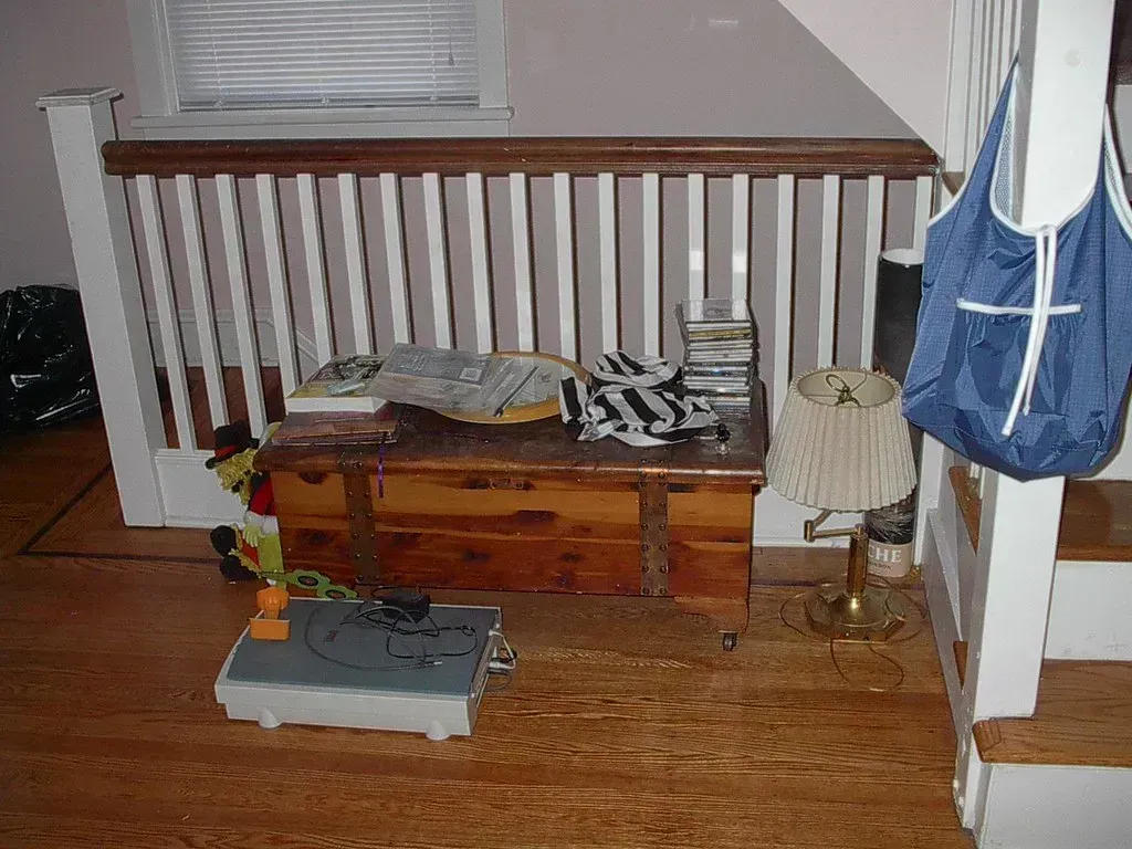 Excessive Clutter and Difficulty Maintaining the Home (Image Credits: Flickr)