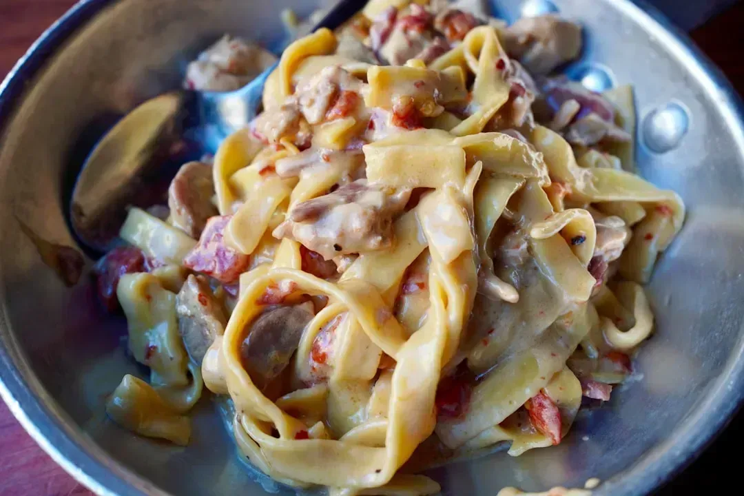 Pasta Dishes Drowning in Cream Sauce (Image Credits: Unsplash)