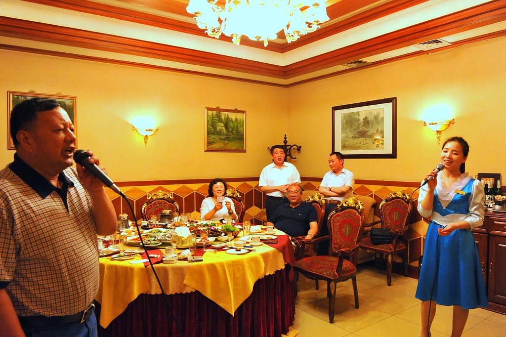 The Gratuity Manipulation Game (Image Credits: Unsplash)