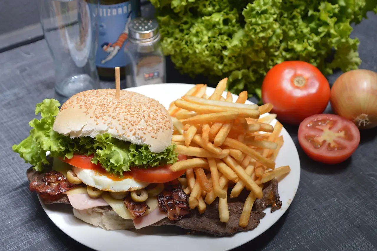 Value Menu Fast Food Burgers (Image Credits: Pixabay)
