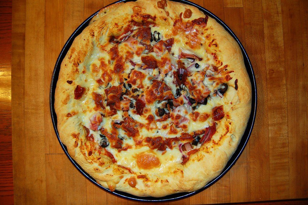 Stuffed Crust Pizza (Image Credits: Flickr)