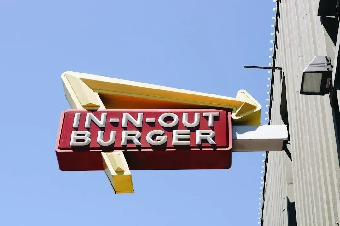 In-N-Out: Never Frozen Philosophy (Image Credits: Unsplash)