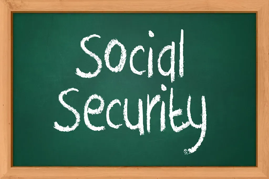 Claiming Social Security Early: The 30 Percent Mistake (Image Credits: Flickr)