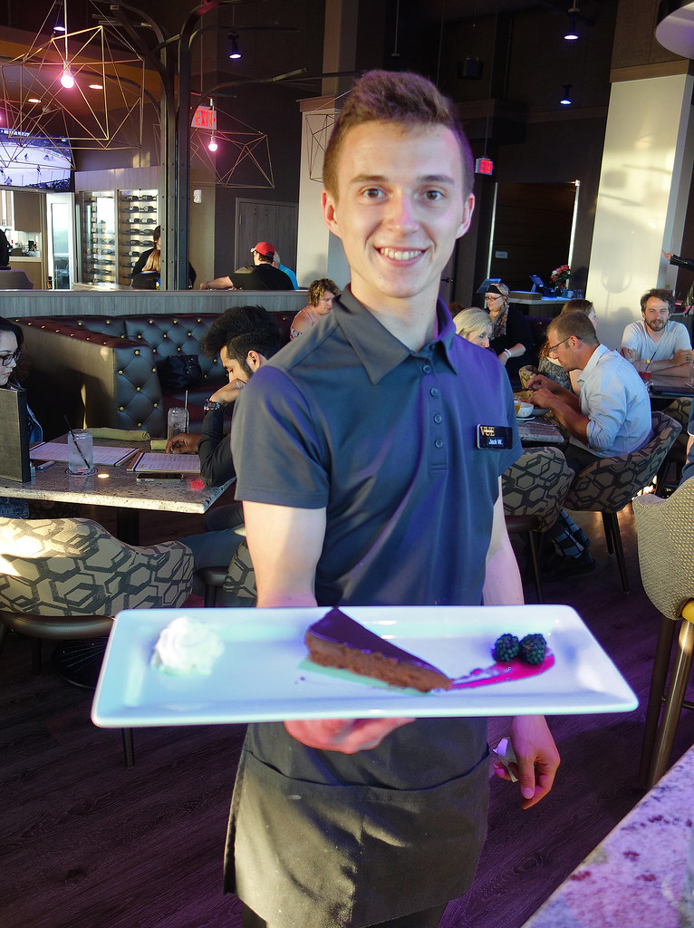 Strategic Positioning Reveals Restaurant Priorities (Image Credits: Flickr)