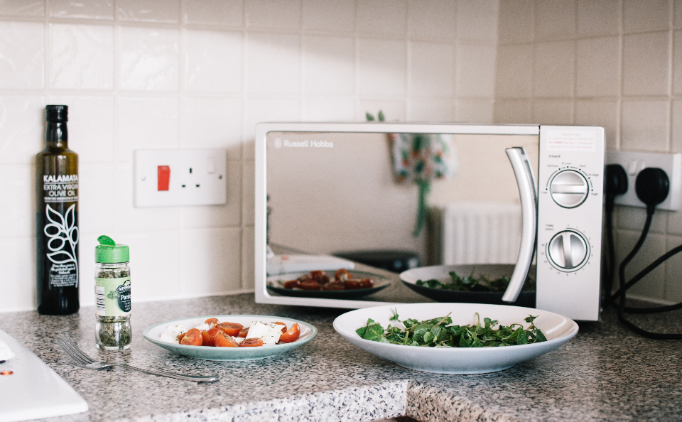 Microwaving Destroys Nutrients (image credits: stocksnap)