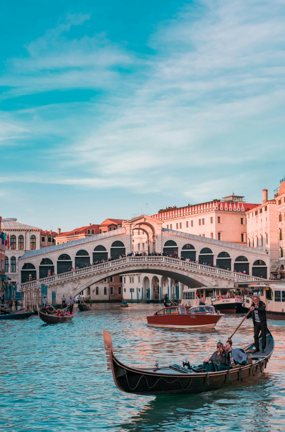 Italy: Pickpockets Overwhelm Tourist Hotspots (Image Credits: Unsplash)