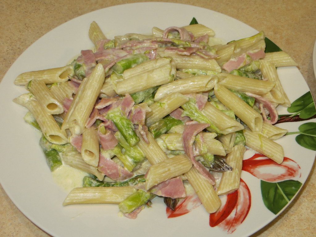 Skip This: Canned Pasta and Spaghetti (Image Credits: Flickr)