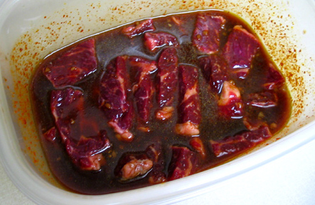 Reusing Marinades and Sauces After Contact with Raw Meat (Image Credits: Transferred from en.wikipedia to Commons by Isageum using CommonsHelper., CC BY-SA 3.0, https://commons.wikimedia.org/w/index.php?curid=15981166)