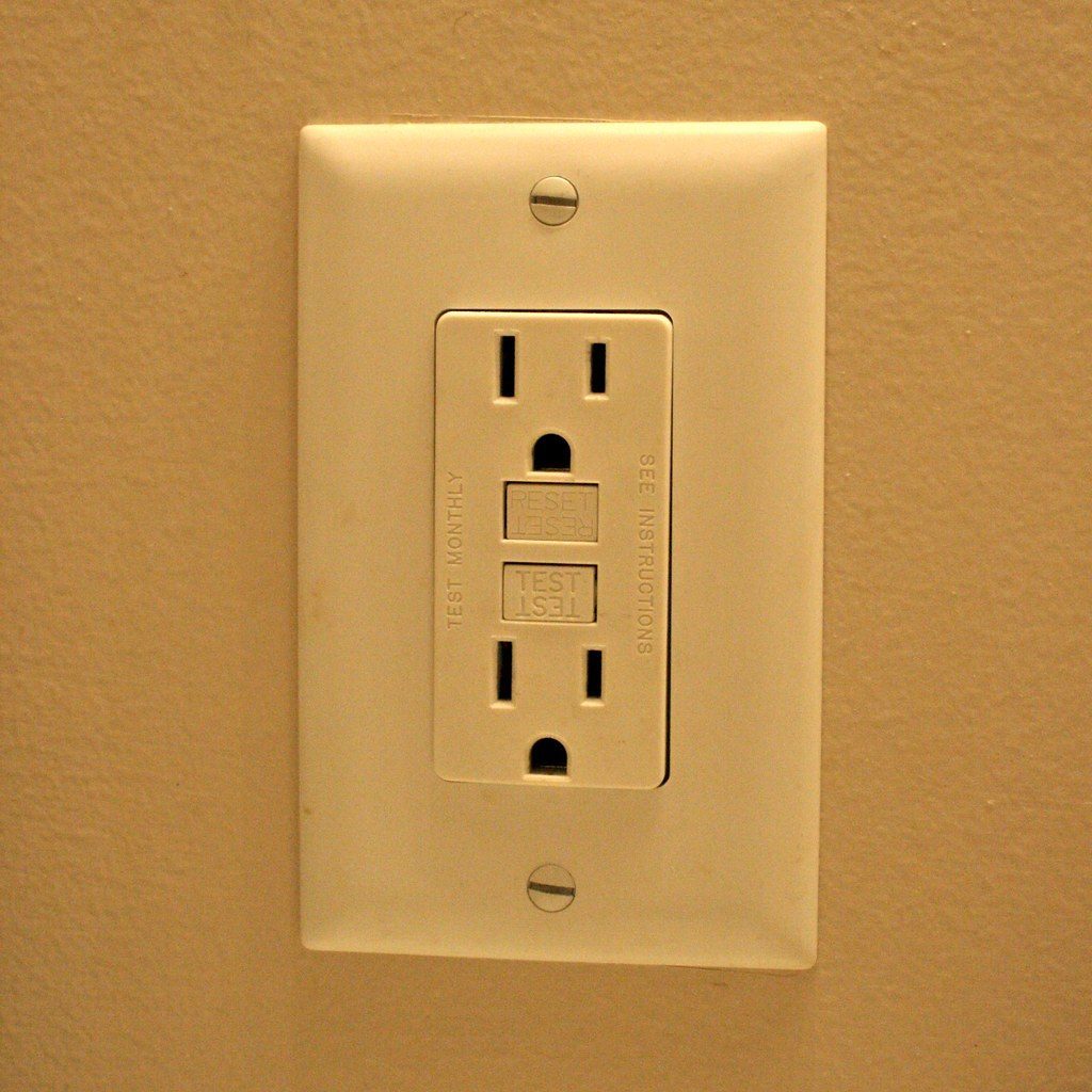 Missing or Improperly Placed GFCI Protection (Image Credits: Flickr)