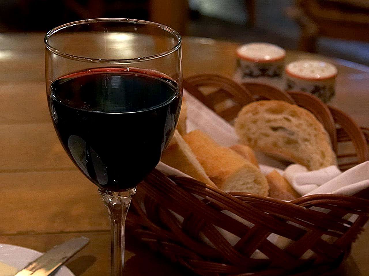 Italian Cuisine: Regional Harmony (image credits: wikimedia)