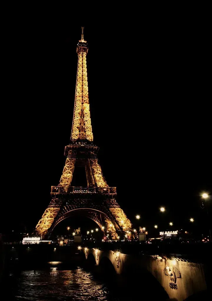 Paris, France (Image Credits: Flickr)