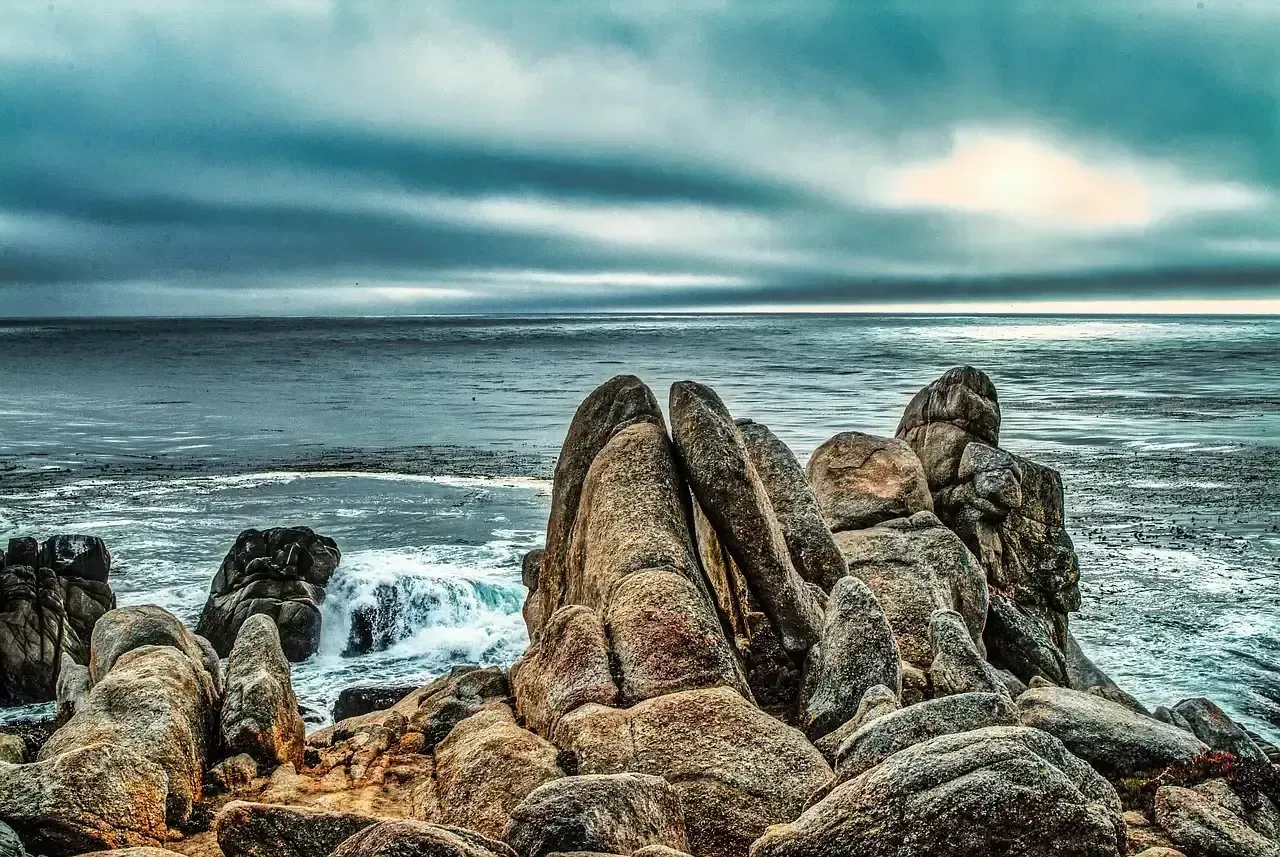 Carmel-by-the-Sea, California (Image Credits: Pixabay)