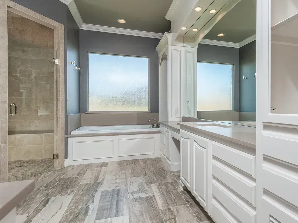 Homes with High HOA Fees and Special Assessments (Image Credits: Flickr)