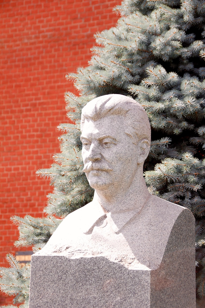 Joseph Stalin's Obsession with Defacing Nude Art (Image Credits: Pixabay)