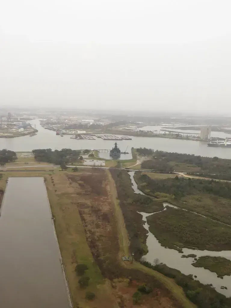 Toxic Sites, Infrastructure, and the Economy at Stake (Ken Lund, Flickr, CC BY-SA 2.0)