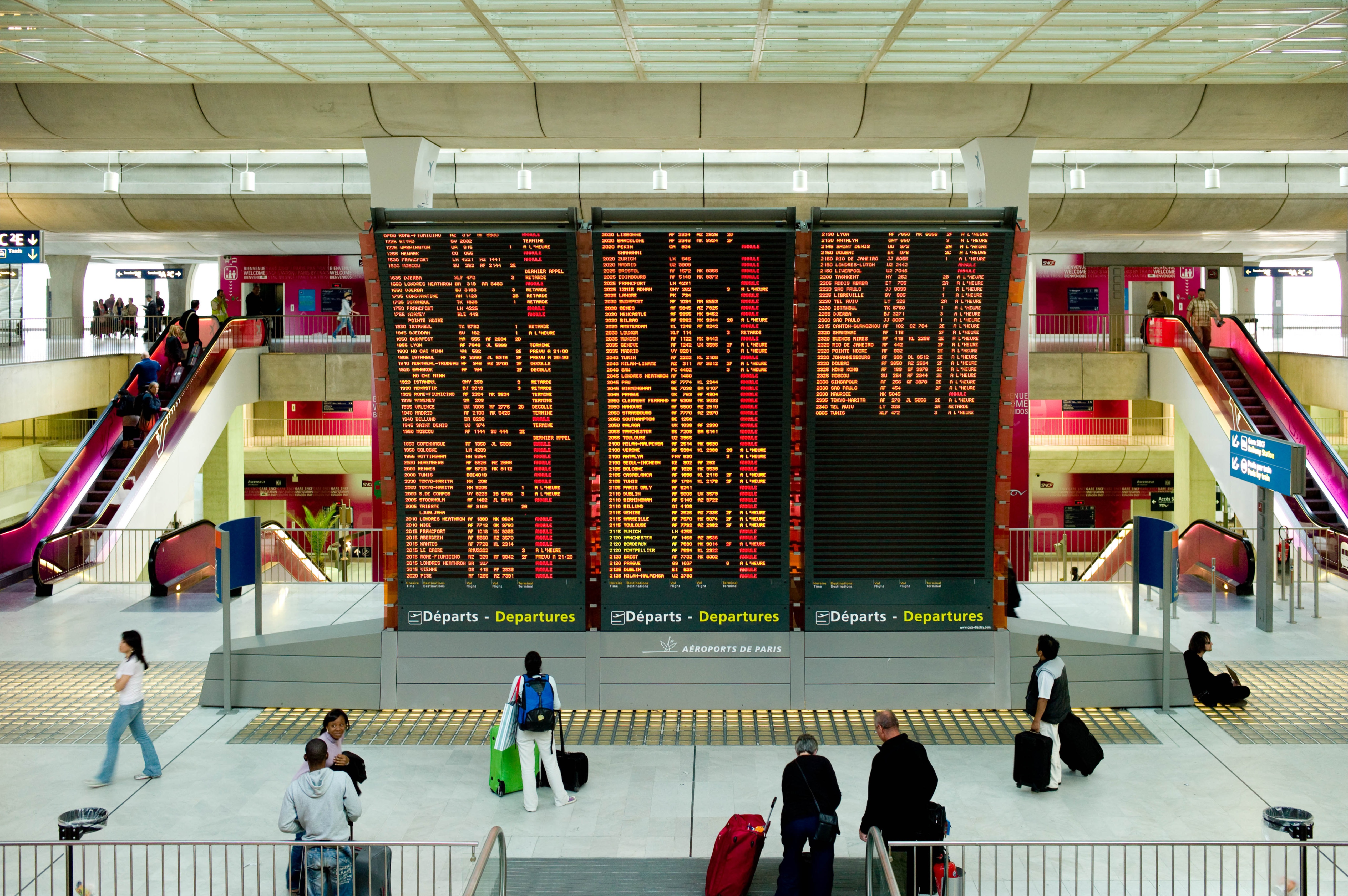 Canceled Flights Add To Passenger Frustration (Image Credits: Wikimedia)