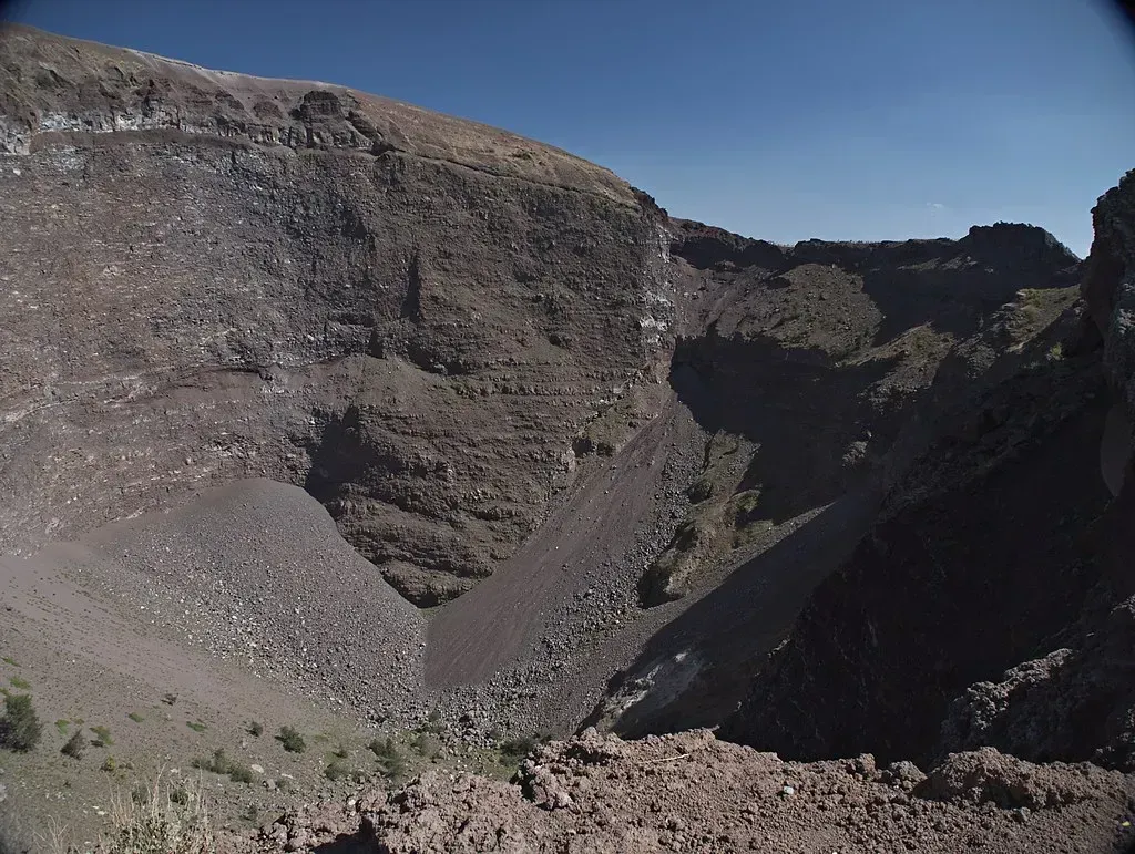 Mount Vesuvius, Italy (Image Credits: Flickr)