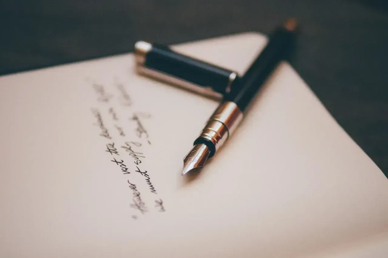 Handwritten Thank-You Notes and Quality Stationery (Image Credits: Pixabay)