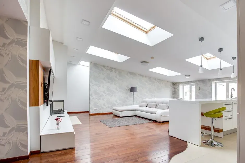 Energy savings and lower utility bills (Image Credits: Pexels)