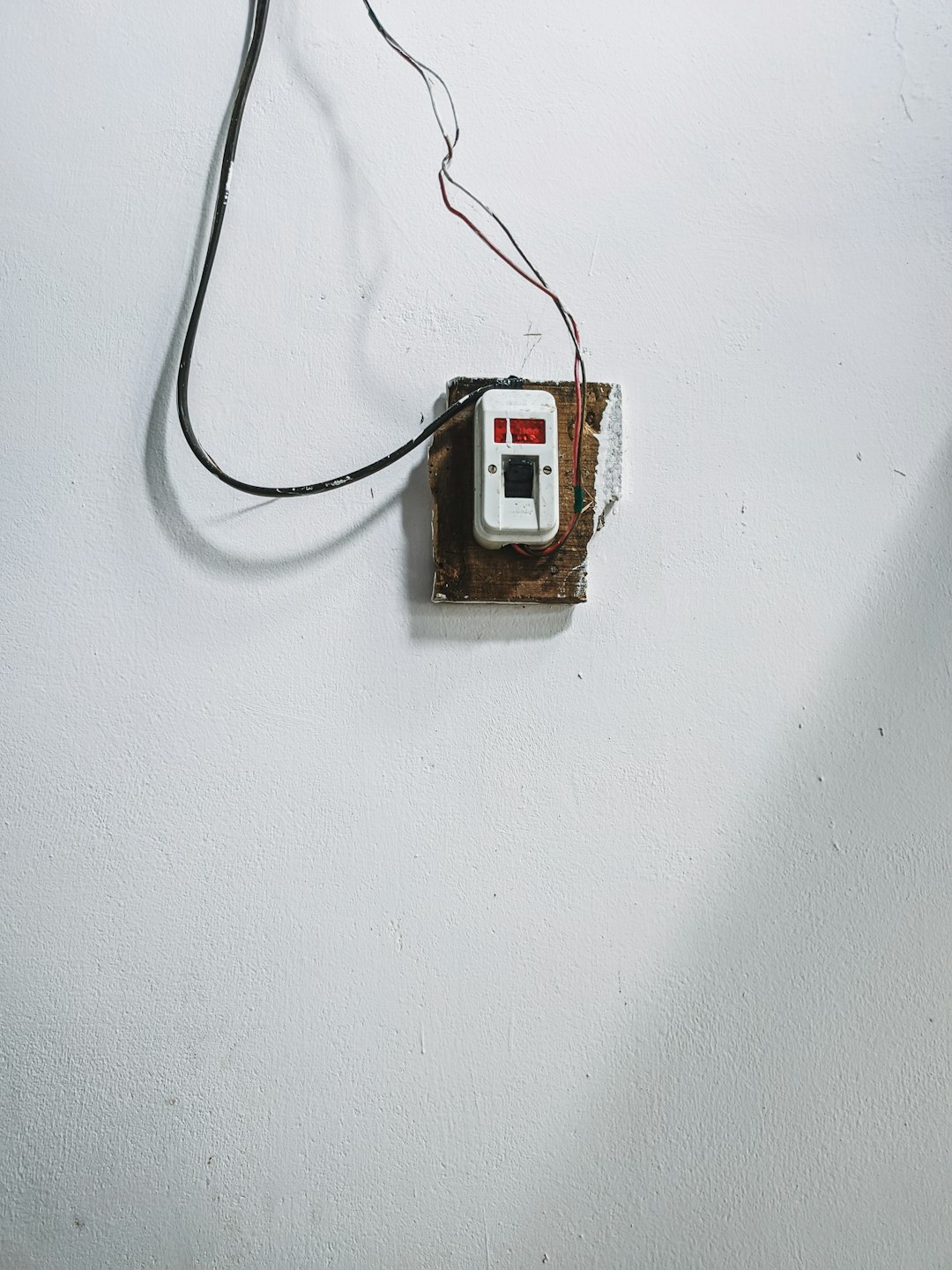 Poor Grounding: Your Home's Missing Safety Net (image credits: unsplash)