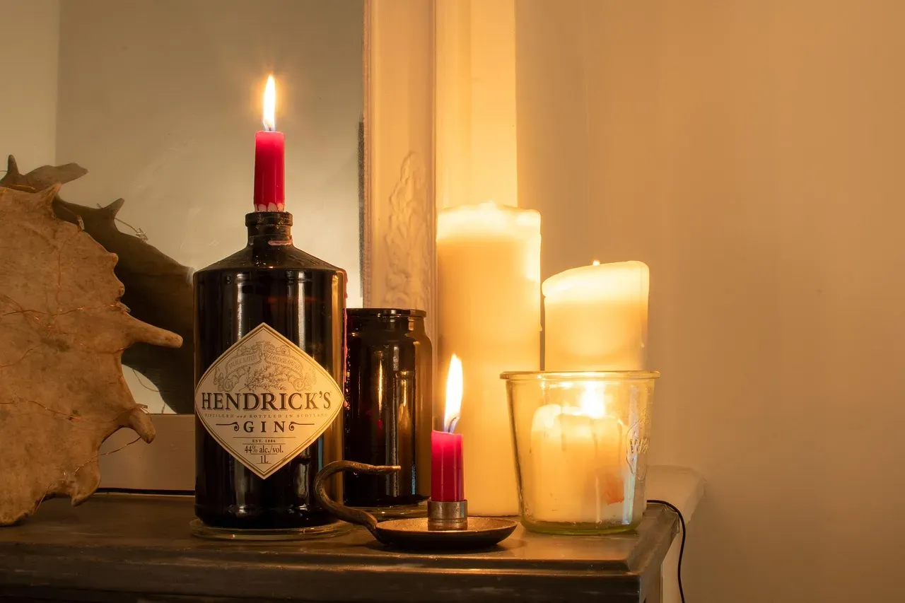 Scent and sound create atmosphere beyond visuals alone (Image Credits: Pixabay)