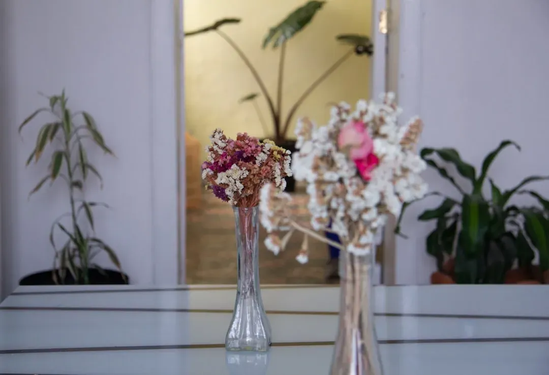 Choosing the right flowers for the right room (Image Credits: Unsplash)