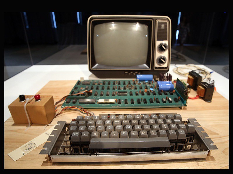 Old Electronics and Unused Gadgets (image credits: flickr)