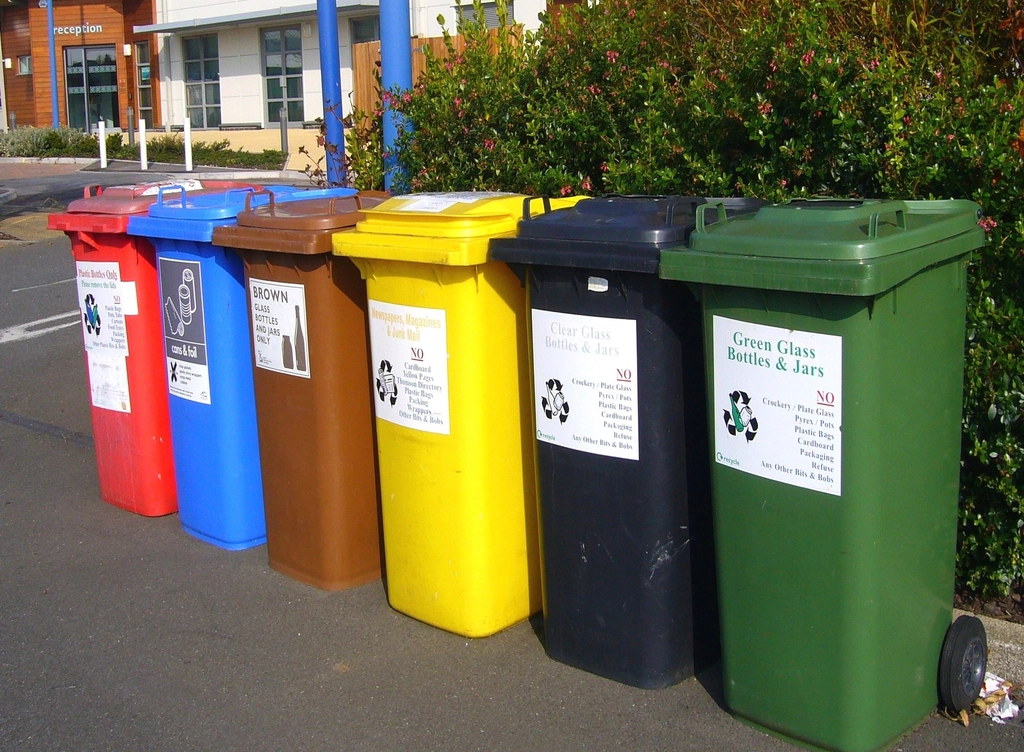 Trash and Recycling Container Placement Problems (image credits: rawpixel)