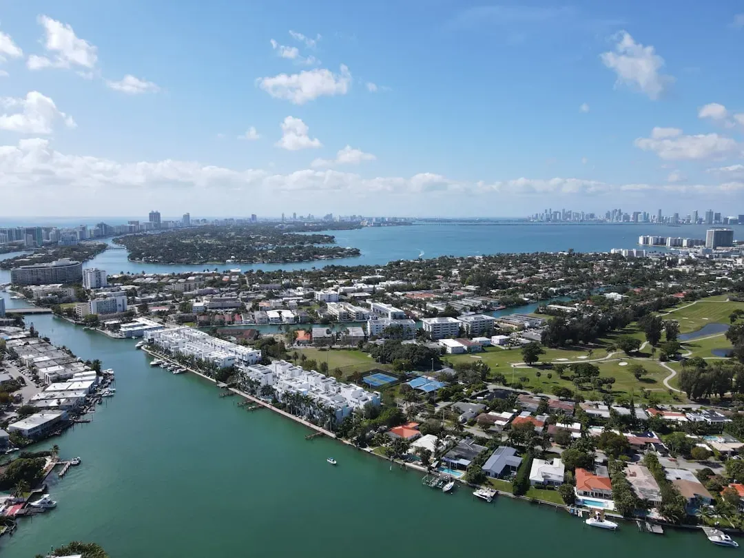 Location: South Brickell's Waterfront Advantage (Image Credits: Unsplash)