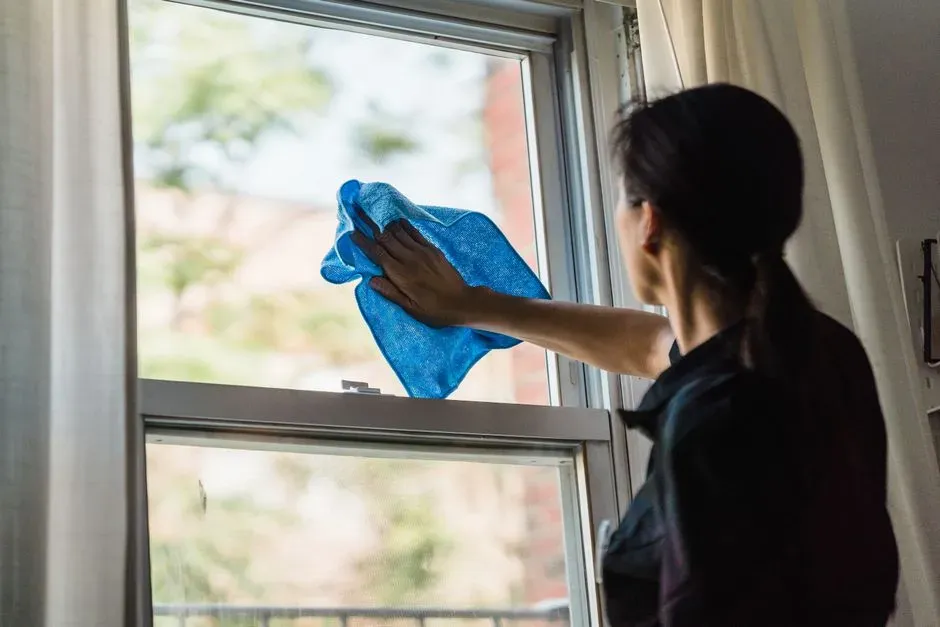 Keeping window exteriors and glass surfaces clean (Image Credits: Pexels)