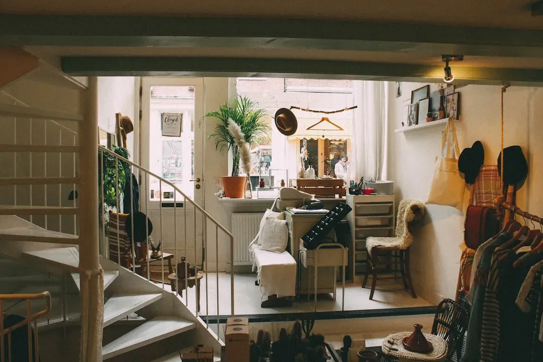 Why clutter quietly raises your stress levels (Image Credits: Unsplash)