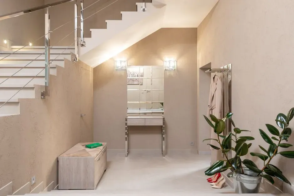 Layering light for a warm first impression (Image Credits: Pexels)