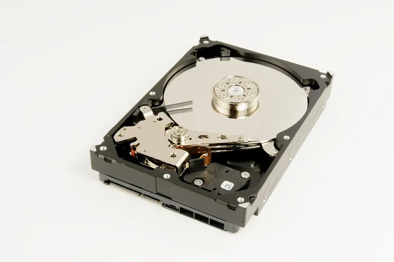 10. Electronics and Batteries (Image Credits: Pixabay)