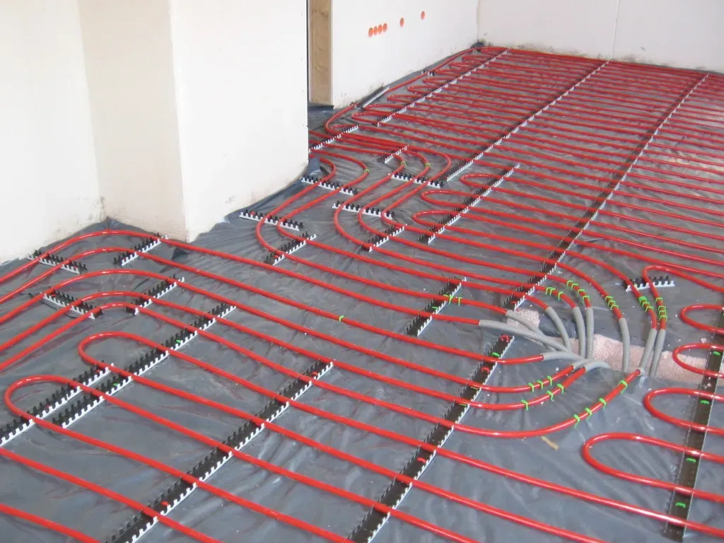 Radiant floor heating and the disappearance of cold spots (By H. Raab (User:Vesta), CC BY-SA 3.0)