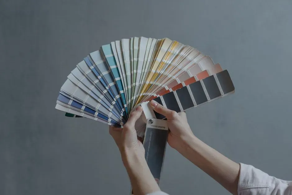 Color combinations that stay on the same wheel (Image Credits: Pexels)