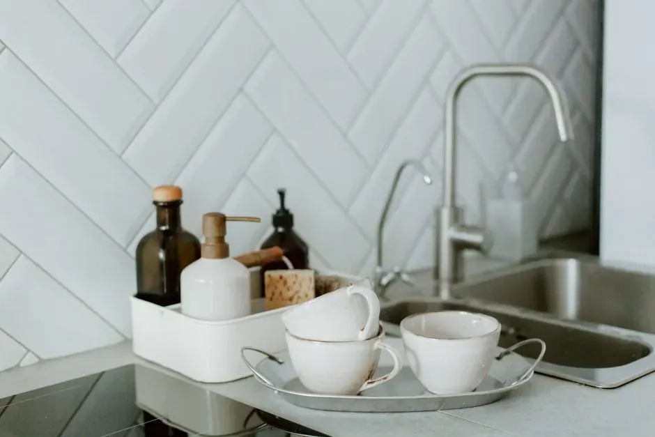 Keep surfaces clear enough to breathe (Image Credits: Pexels)