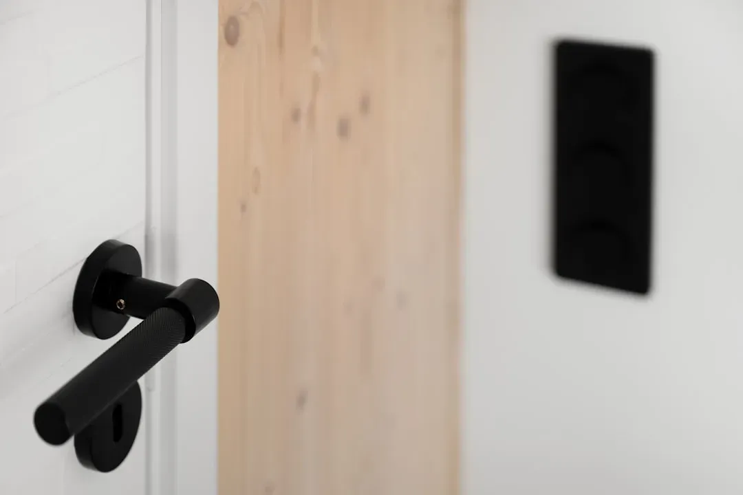Front door details that matter (Image Credits: Unsplash)