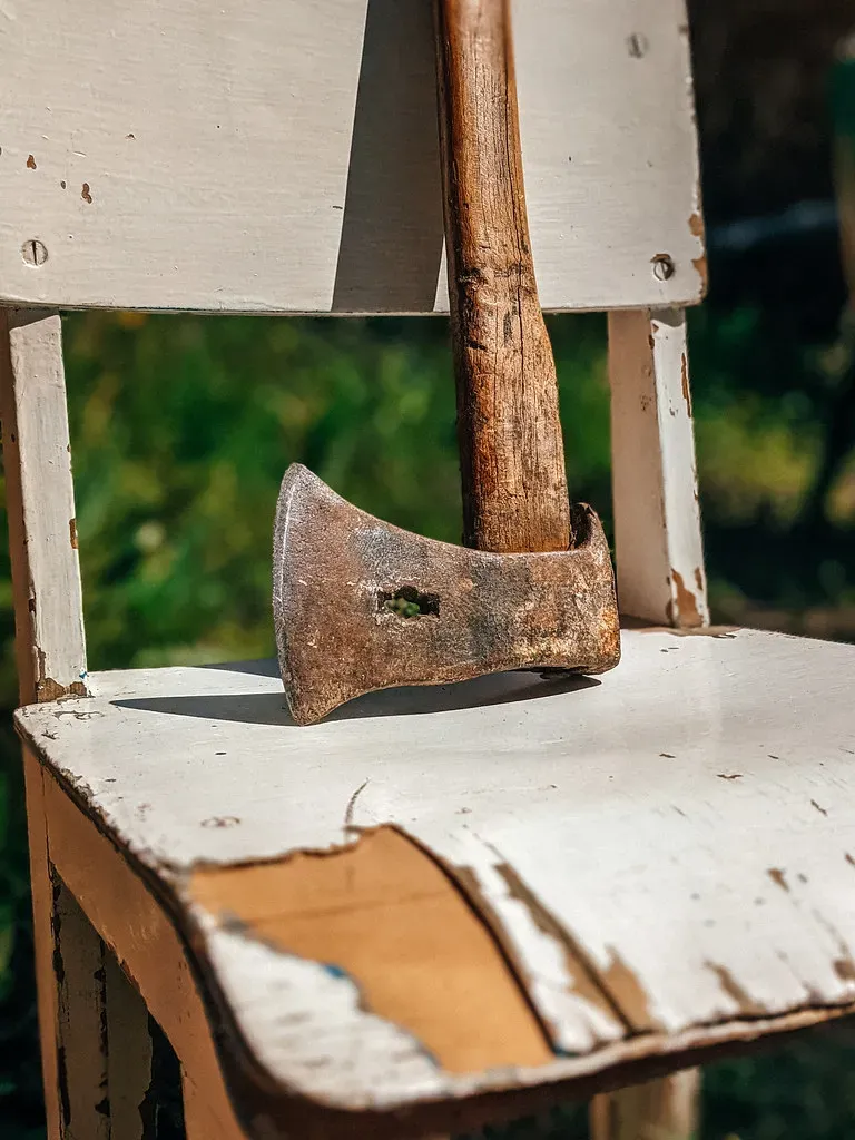 Broken or Rusty Tools That Will Never Get Fixed (Image Credits: Flickr)