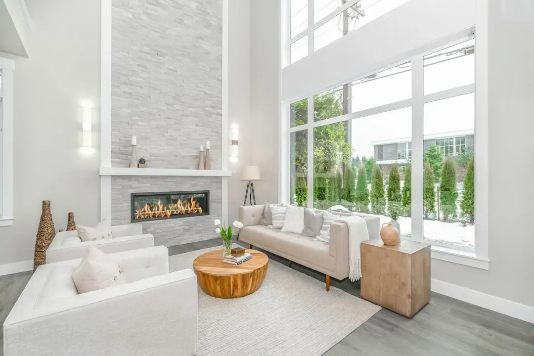 Natural light becomes the main decoration (Image Credits: Unsplash)