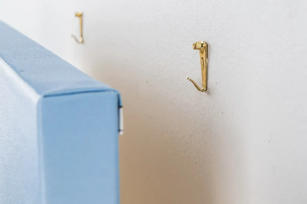 Command Hooks and Adhesive Storage Skip the Drilling (Shutterfly Ideas, Flickr, CC BY-SA 2.0)