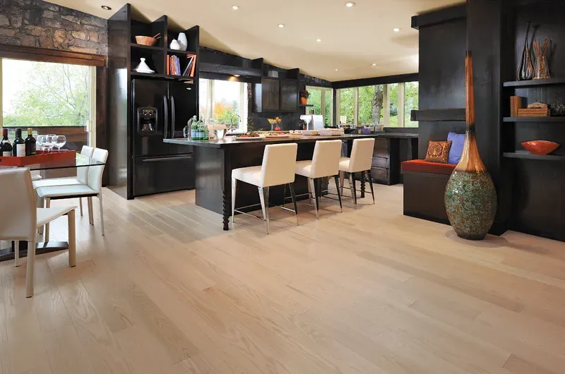 Natural materials that age well (Mirage floors, Flickr, CC BY 2.0)
