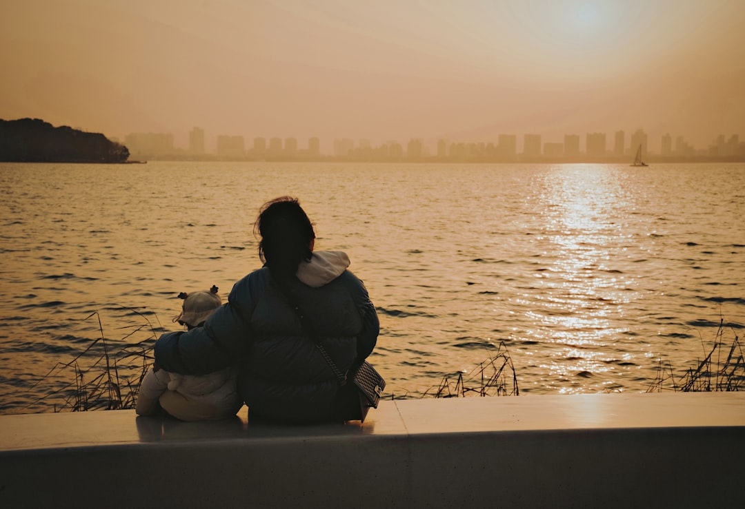Inconsistent Love and Conditional Acceptance (image credits: unsplash)