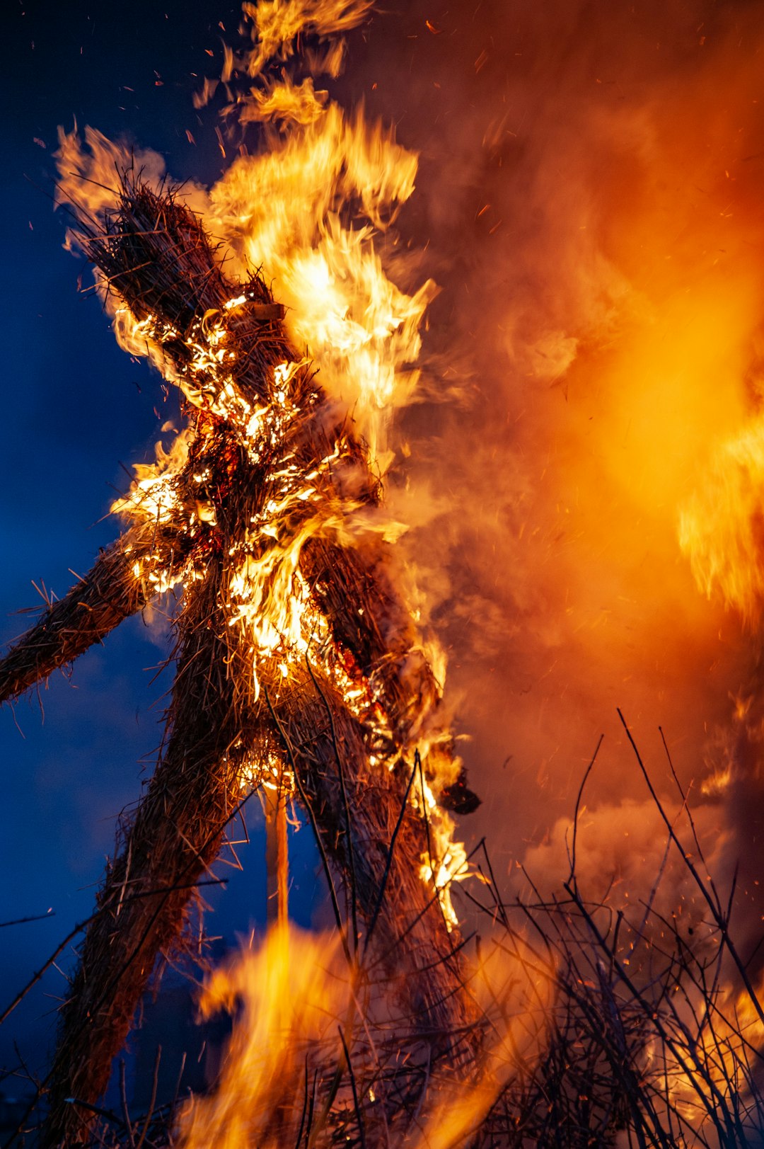 Fabric and Clothing Release Synthetic Chemical Storms (image credits: unsplash)
