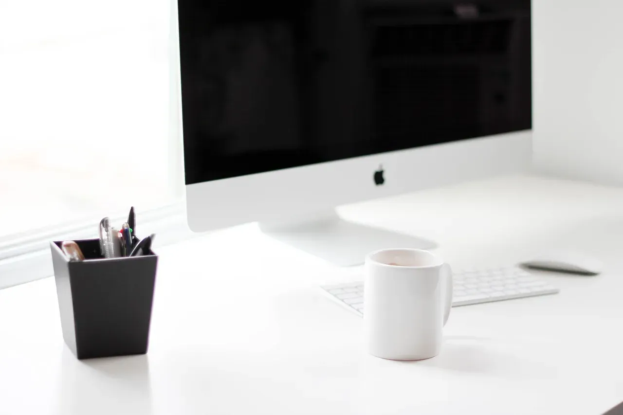 9. Electronic Screens (Image Credits: Pixabay)