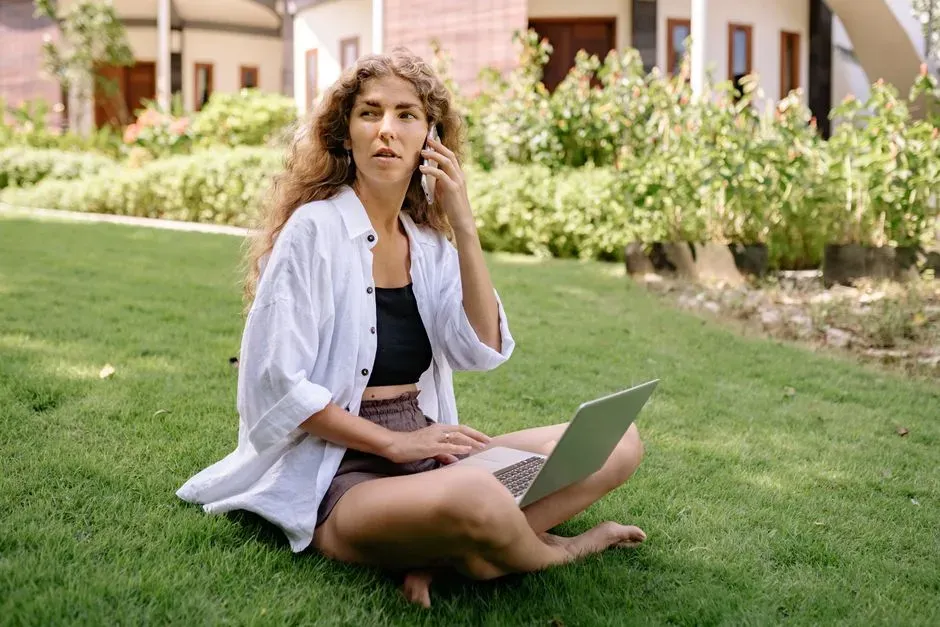 Remote Work Turned the Garden Into an Office (Image Credits: Pexels)