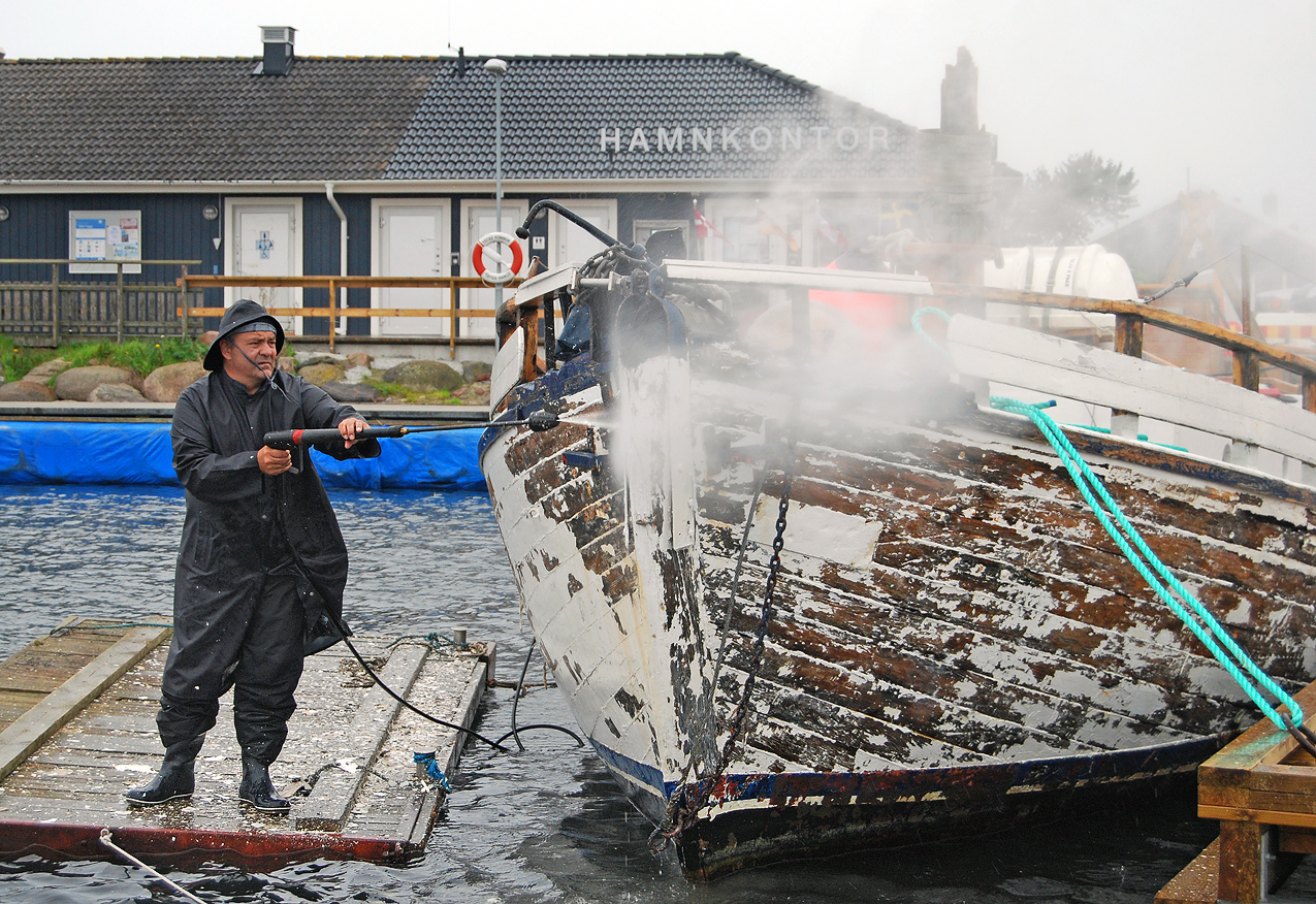 Pressure Washers Face Environmental Scrutiny (image credits: wikimedia)