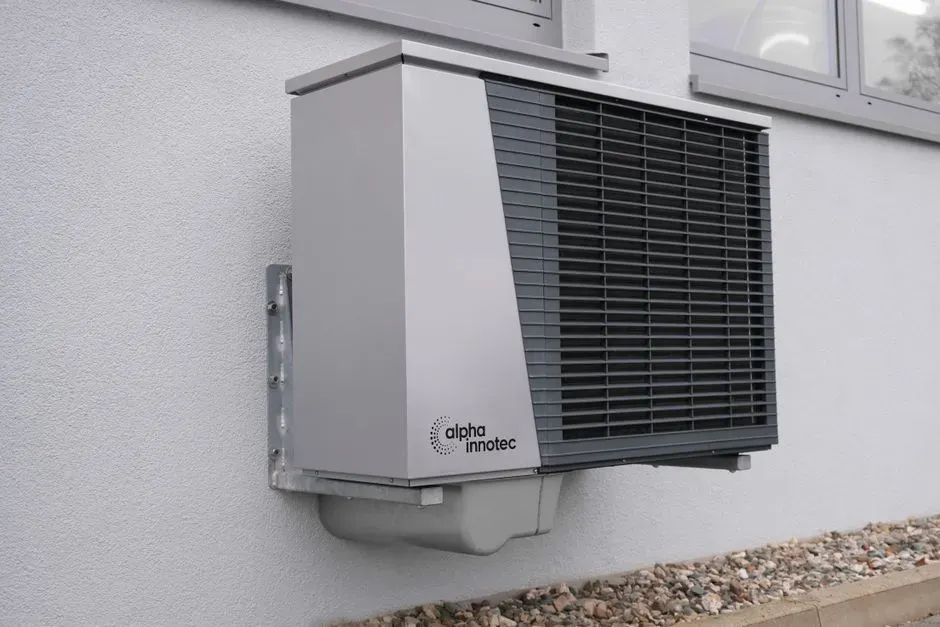 Heat pumps have quietly become the default choice (Image Credits: Pexels)