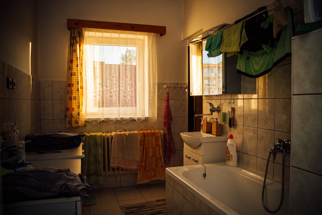 Bathroom Conditions Get Immediate Judgment Calls (Image Credits: Unsplash)